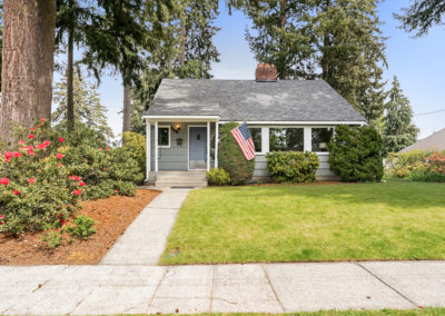 Charming Home In Fircrest!